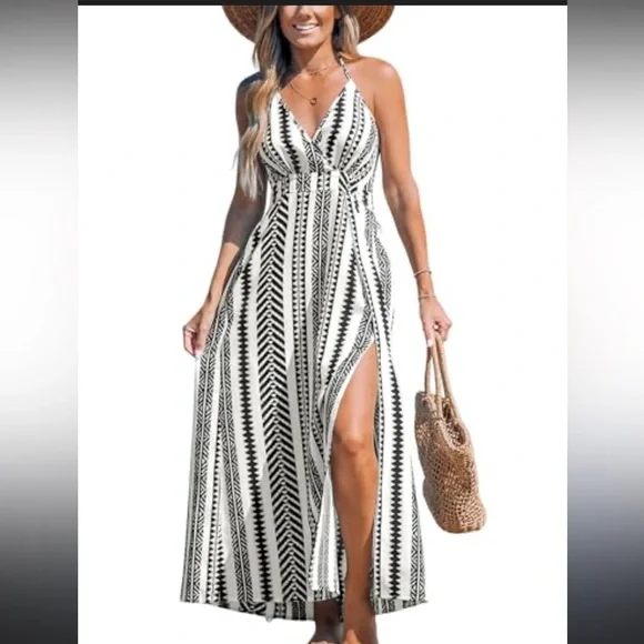 BloomChic Monochrome Patterned Maxi Dress - Picture 1 of 4